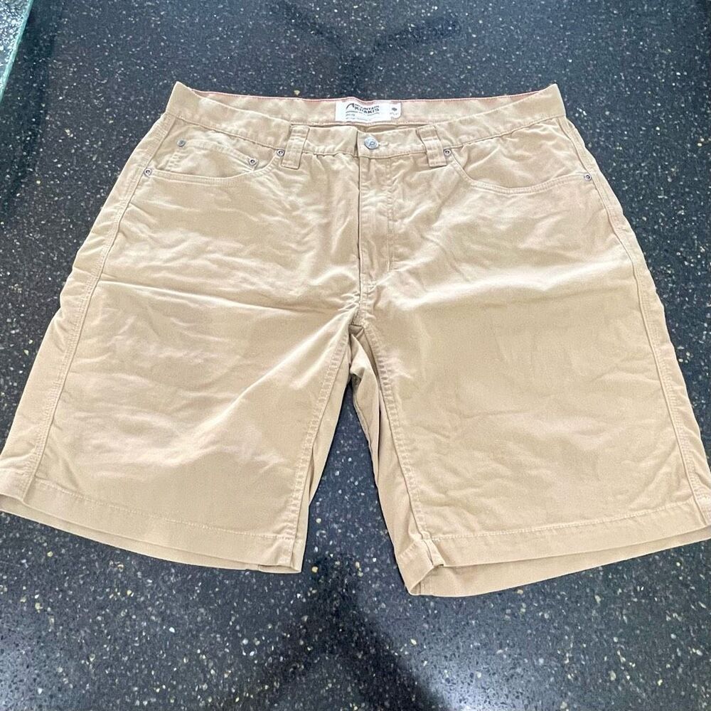 Mountain Khakis LODO shorts, Slim Fit. Khaki. Size 38.
